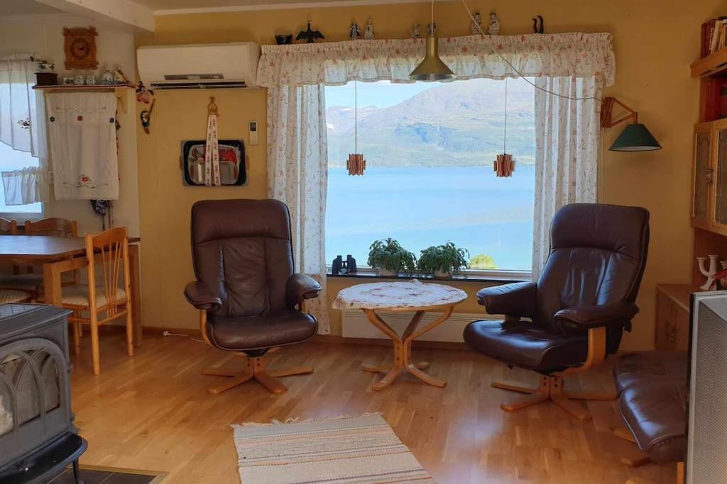 Traditional Farm House Located Close To Fjord Lyngseidet Exterior foto